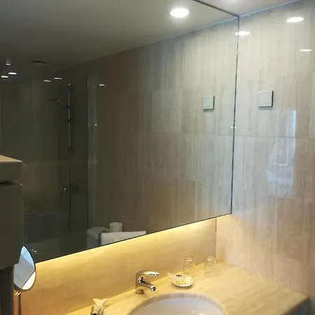Le Continental Hotel